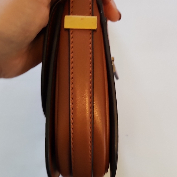 Guess Brown Shoulder Bag - Picture 7 of 17